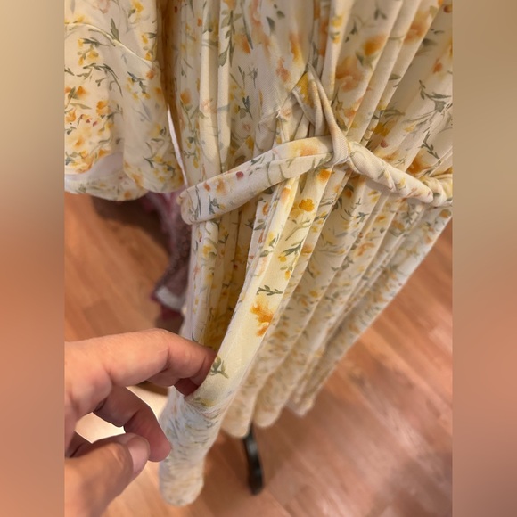 Yellow Floral Kimono Robe soft surroundings - Picture 4 of 8